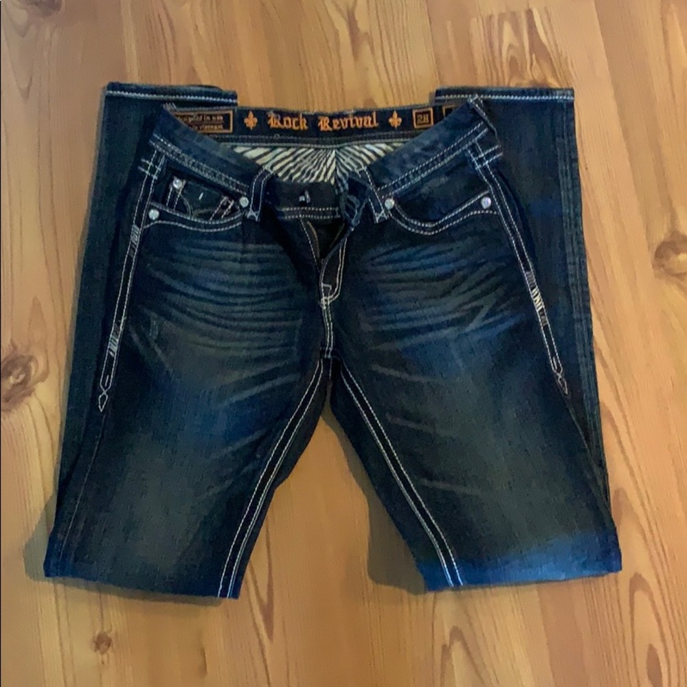 Very nice jeans.